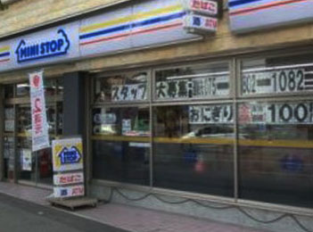 コンビニ　ミニストップ 千本丸太町店（コンビニ）まで51m