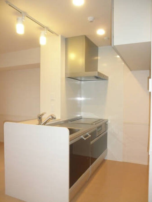 キッチン　同建物の別部屋の写真