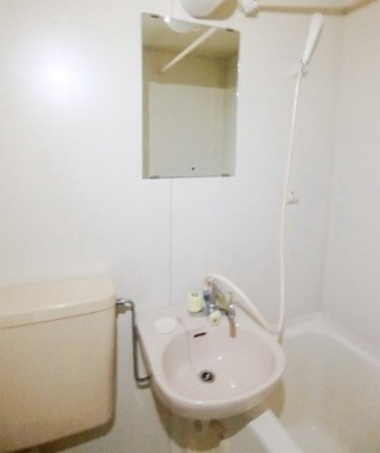洗面設備　別部屋参考写真。