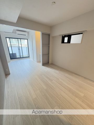京阪本線 天満橋駅 徒歩5分 15階建 築1年の居間写真