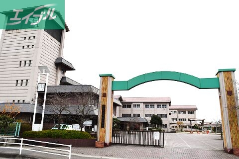 小学校　岡山市立御南小学校（小学校）まで216m