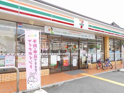 コンビニ　セブンイレブン 生駒東菜畑店（コンビニ）まで415m