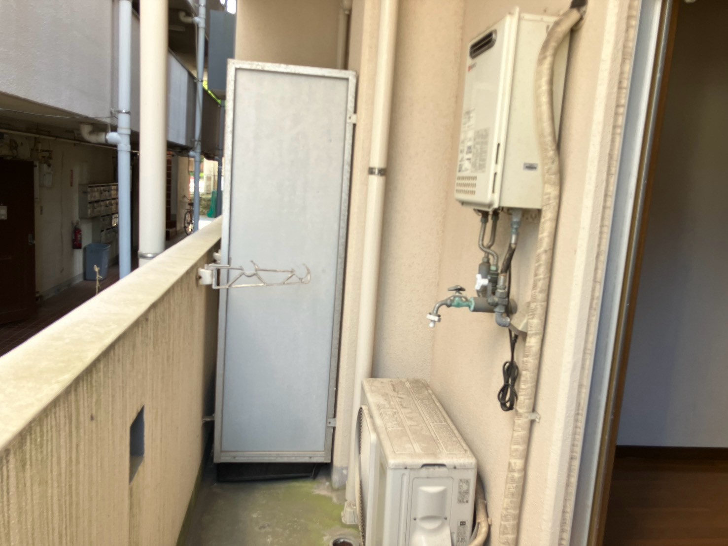 エントピア鴨池IIIの玄関写真