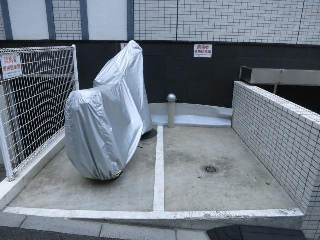 エントランス　毎日通るエントランスはこのようになって．．．