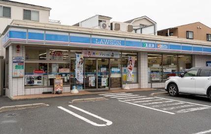 コンビニ　ローソン 小菅四丁目店（コンビニ）まで122m