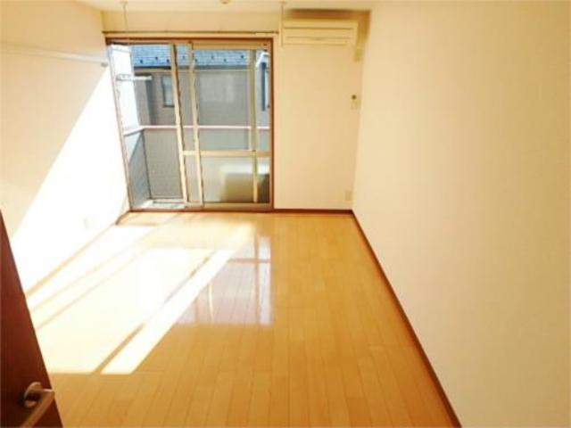 その他部屋・スペース　南向きの明るい洋室