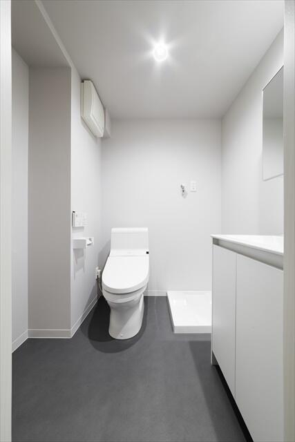 ＪＲ常磐線 北小金駅 徒歩6分 2階建 築10年のトイレ写真