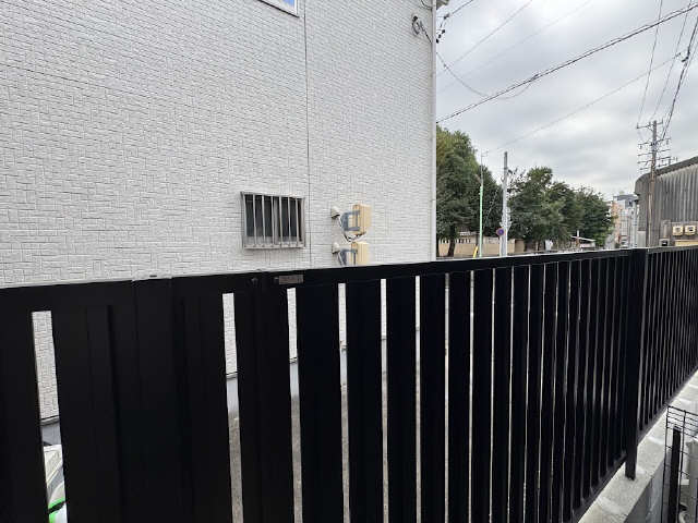 バルコニー　洗濯の物干し台を置けます