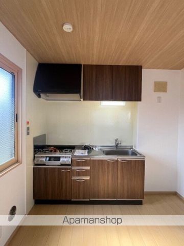 ＪＲ山陽本線 海田市駅 バス乗車時間：7分 最寄りバス停で下車 徒歩3分 2階建 築23年のキッチン写真