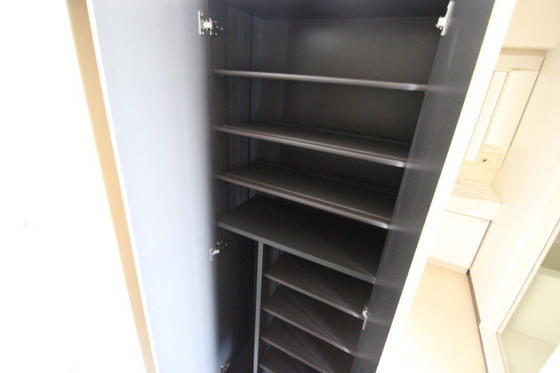 収納　※別部屋の写真です