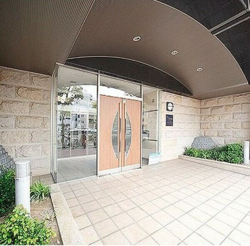 エントランス　名古屋で一番初期費用の安い賃貸専門の不動産会社です(^^)