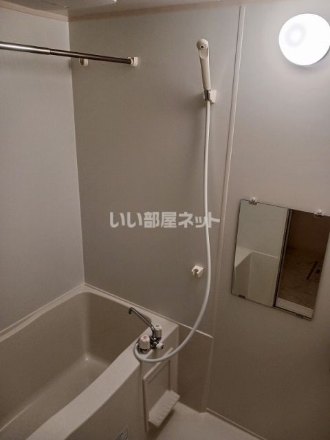 メゾン エスターブレの風呂写真