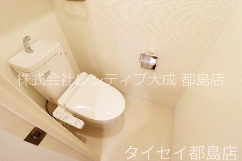 ＪＲ東西線 大阪城北詰駅 徒歩10分 10階建 築7年のトイレ写真