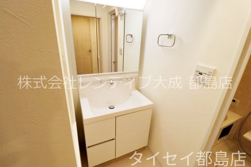 ＪＲ東西線 大阪城北詰駅 徒歩10分 10階建 築7年の内装写真