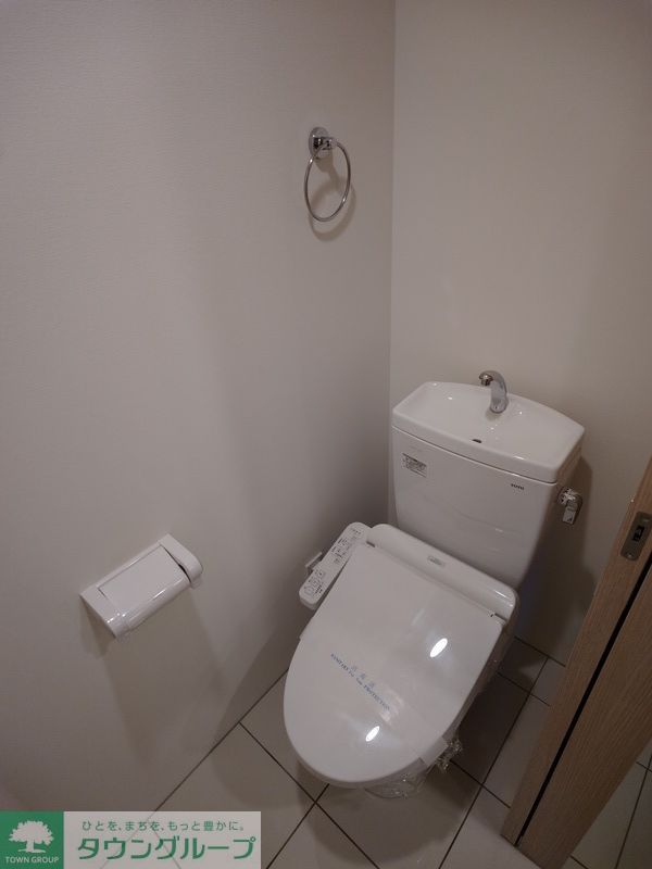 都営三田線 目黒駅 徒歩9分 4階建 築7年のトイレ写真