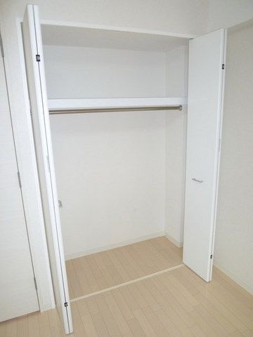 収納　（別タイプ参考写真）レヴィーガ大山　板橋区中丸町