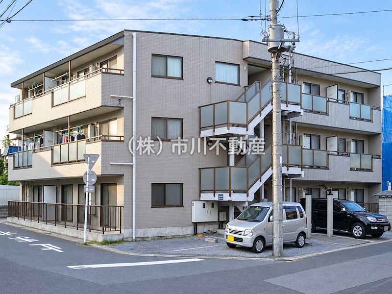ＪＲ京浜東北線 蕨駅 徒歩37分 3階建 築32年の外観写真
