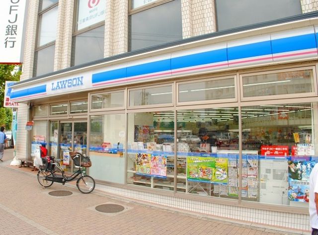 コンビニ　ローソン四条西院店（コンビニ）まで204m