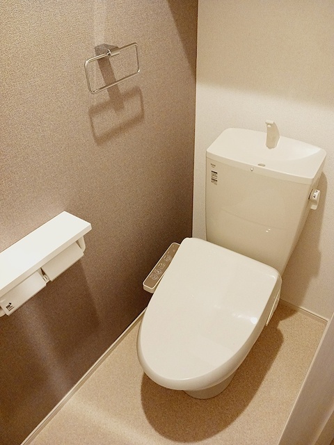 東武東上線 武蔵嵐山駅 徒歩10分 3階建 築1年のトイレ写真