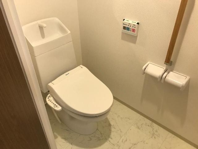 トイレ　シャワー付トイレ