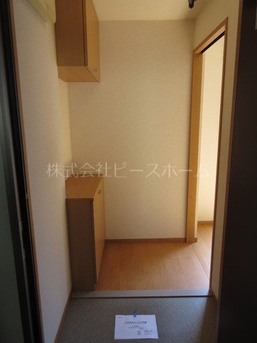 玄関　※別号室参考写真