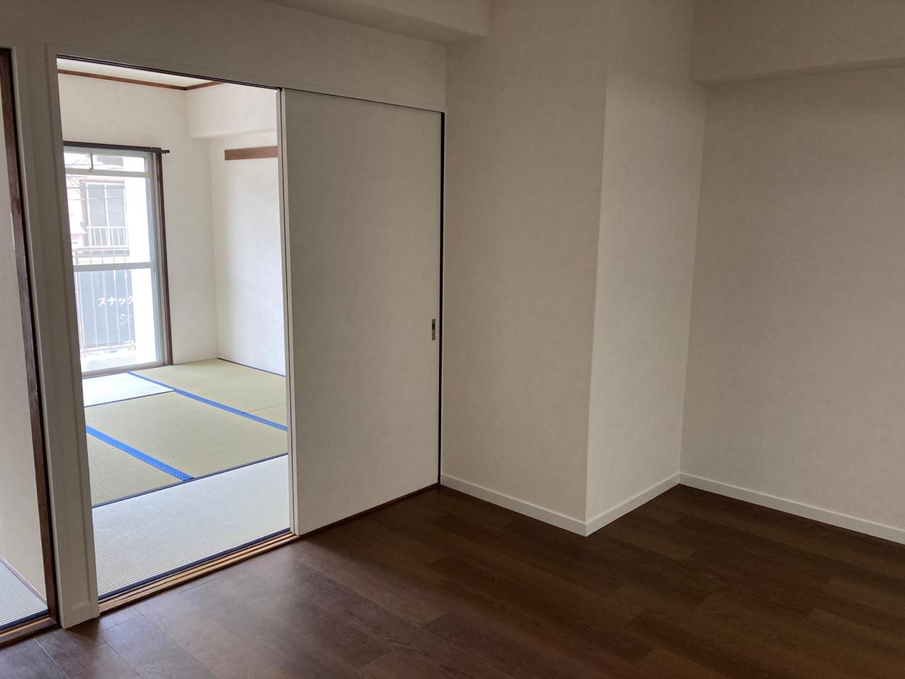 キッチン　フロアタイルに貼替済み