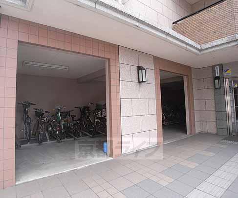 その他　整頓された駐輪場。