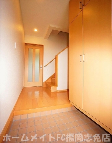 ＪＲ篠栗線 原町駅 徒歩7分 2階建 築15年の玄関写真