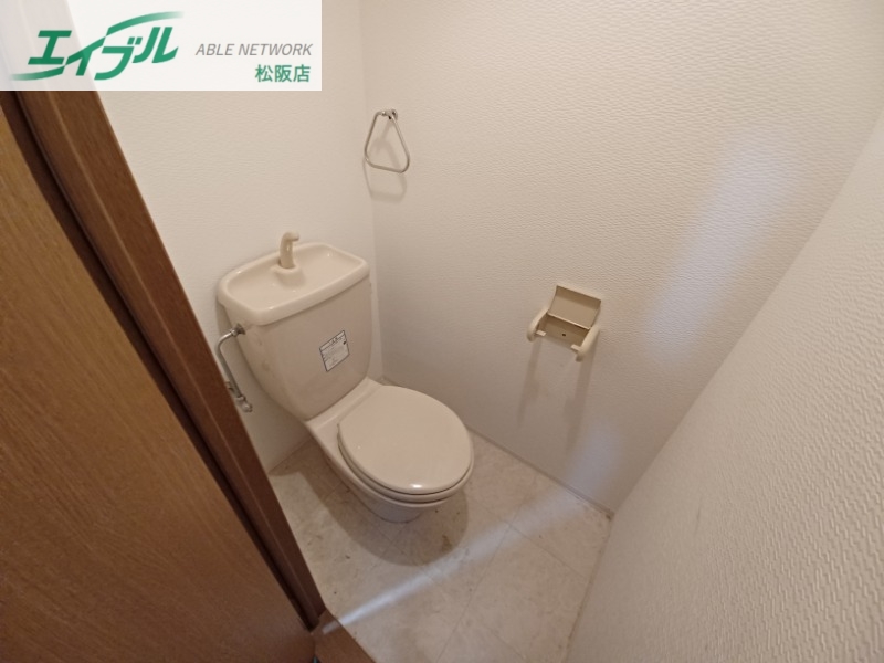 トイレ　別部屋反転写真