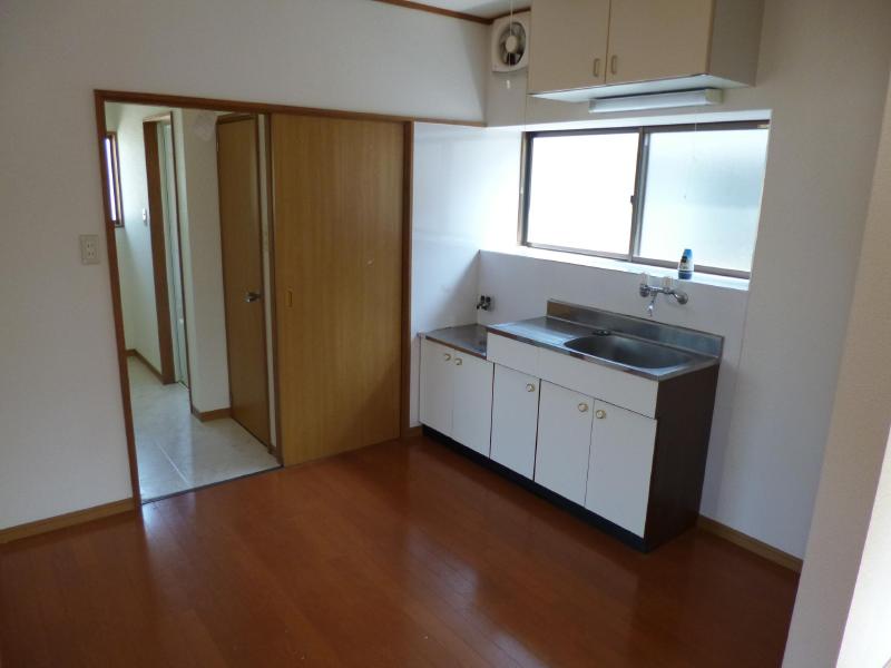 長嶺貸家7号のキッチン写真