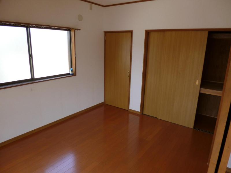 長嶺貸家7号の居間写真