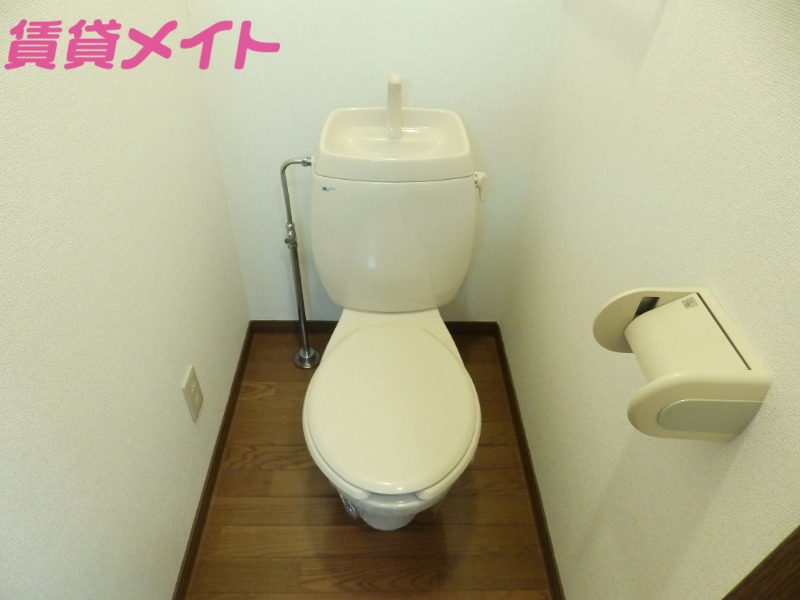 トイレ　同物件別室反転タイプ画像