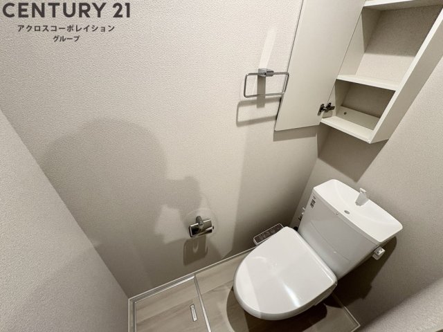 トイレ　ウォシュレット付き