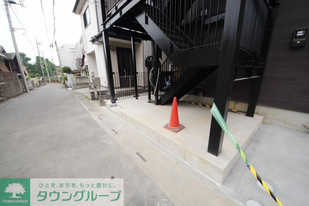 ロビー　駐車場