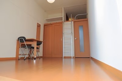 レオパレス浜御影の居間写真