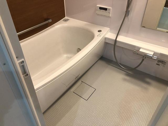 バス・シャワールーム　※写真は同タイプ住戸です。