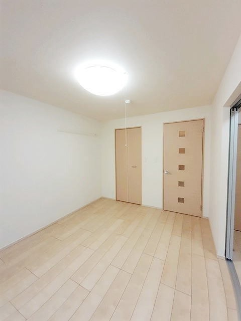 居室・リビング　明るいお部屋です