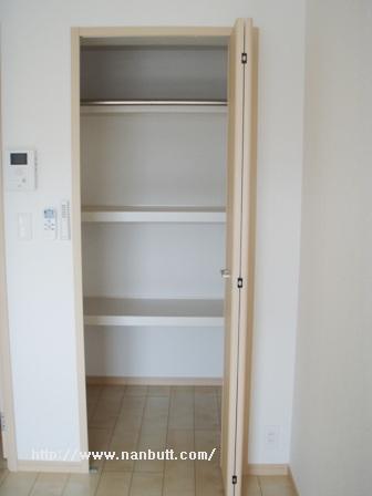 収納　クローゼット付き