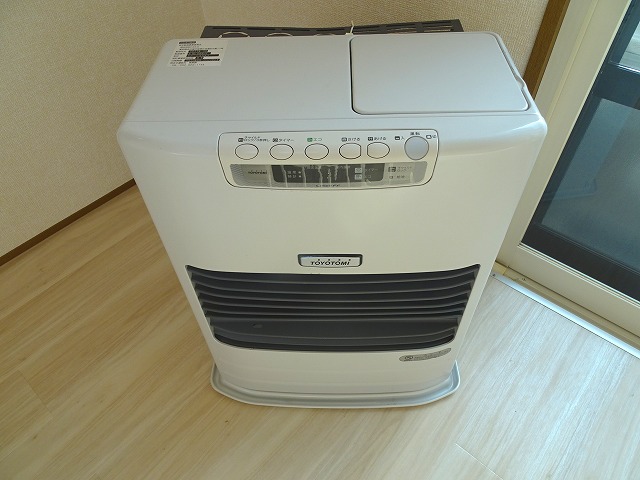 その他設備　灯油FFストーブ