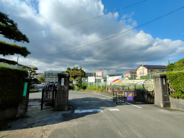 小学校　浜松市立広沢小学校（小学校）まで1363m