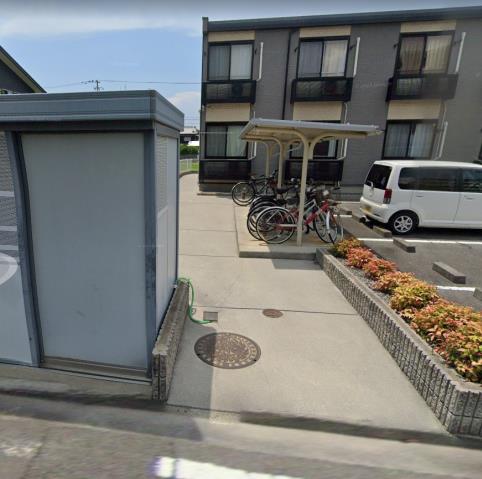 エントランス　駐車場