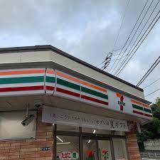 コンビニ　セブンイレブン横浜獅子ヶ谷1丁目店（コンビニ）まで916m
