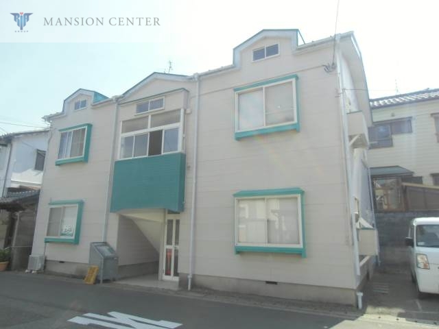 【新潟市東区向陽のアパートの建物外観】