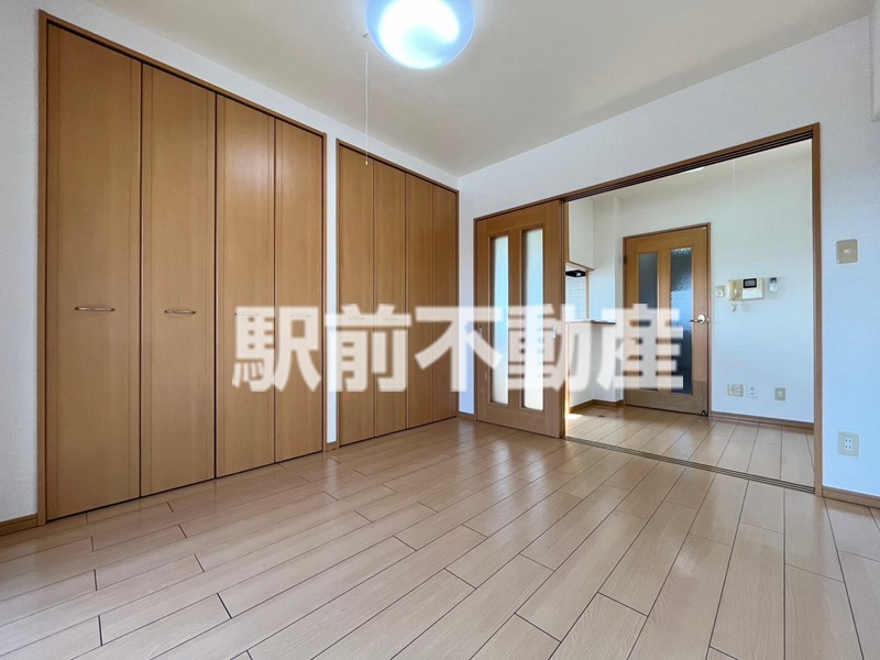 居室・リビング　※同物件別部屋の参考写真・現況優先