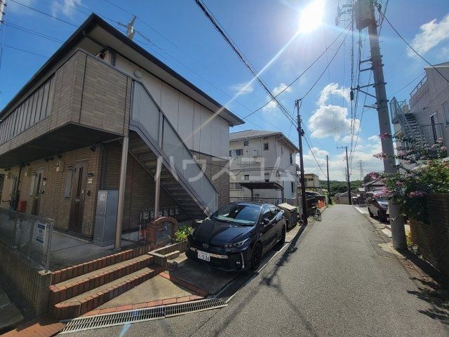 【八千代市八千代台東のアパートの玄関】