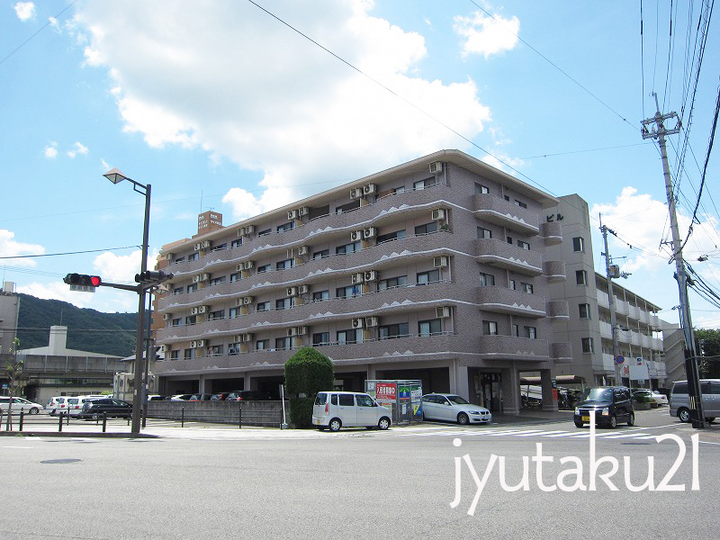 徳島市北佐古一番町のマンションの建物外観