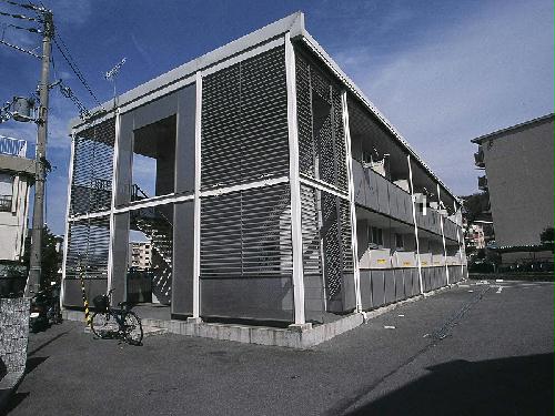 【レオパレスＰｒｅｆｅｒｅｎｔｅの建物外観】