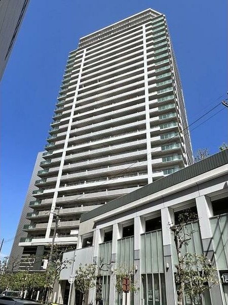 草津市渋川のマンションの建物外観