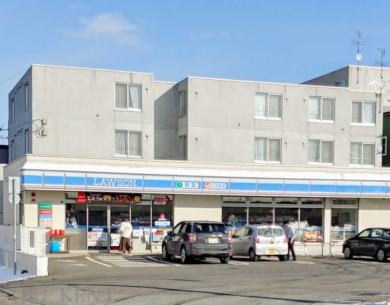 コンビニ　ローソン札幌八軒6条店（コンビニ）まで435m