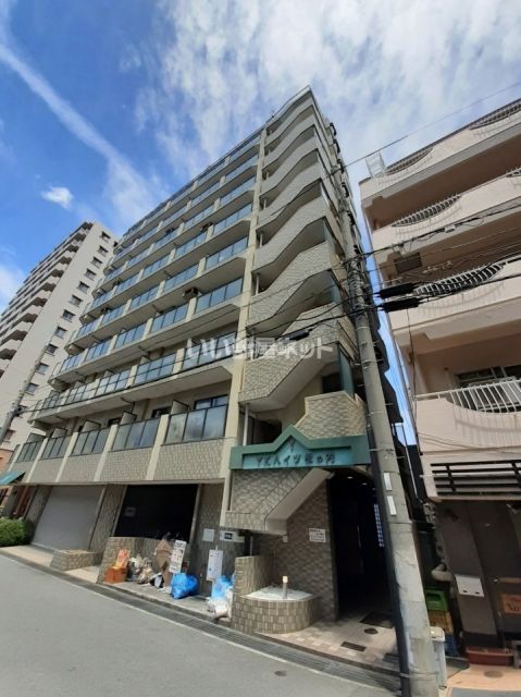 【明石市松の内のマンションの建物外観】